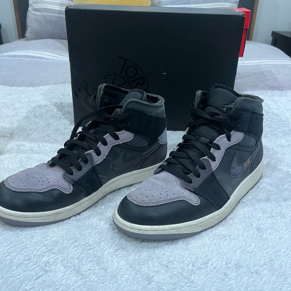 Air Jordan 1 Mid SE Craft 'Inside Out - Black'